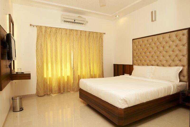 Collection O Satyan Inn Shirdi Habitación foto
