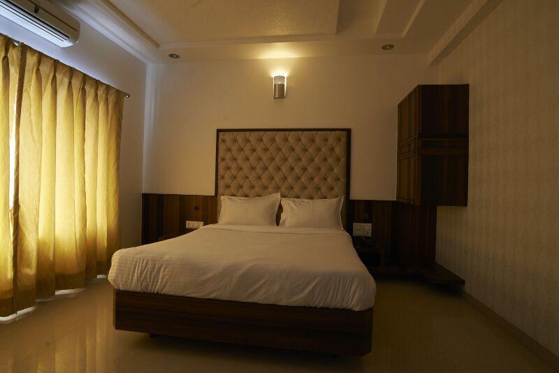 Collection O Satyan Inn Shirdi Exterior foto